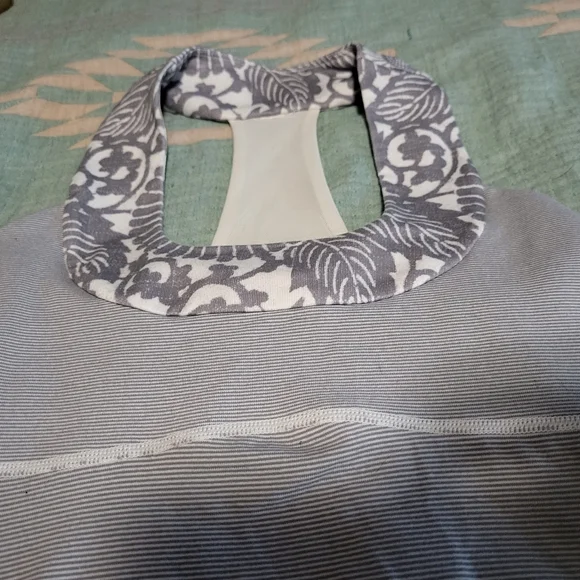 Lululemon Grey/Floral Tank top - Picture 2 of 3